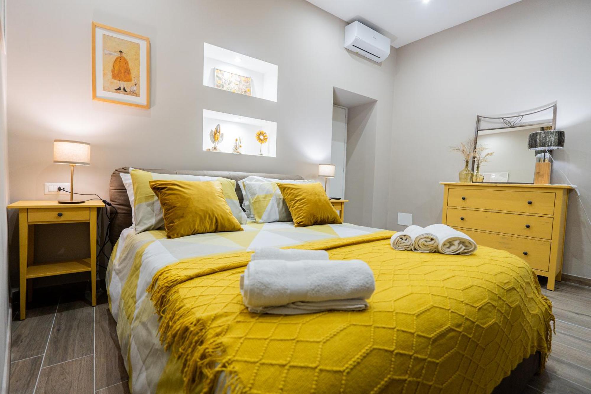 La Casa Di Bianca - Modern Suites Near Plebiscito Nápoly Kültér fotó