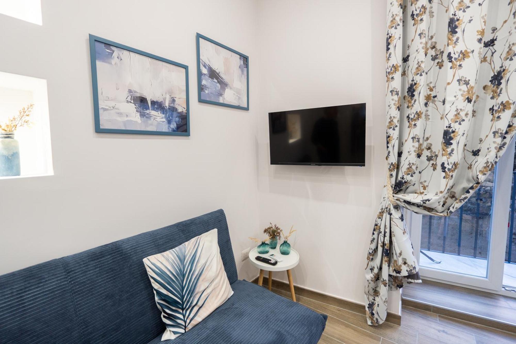 La Casa Di Bianca - Modern Suites Near Plebiscito Nápoly Kültér fotó