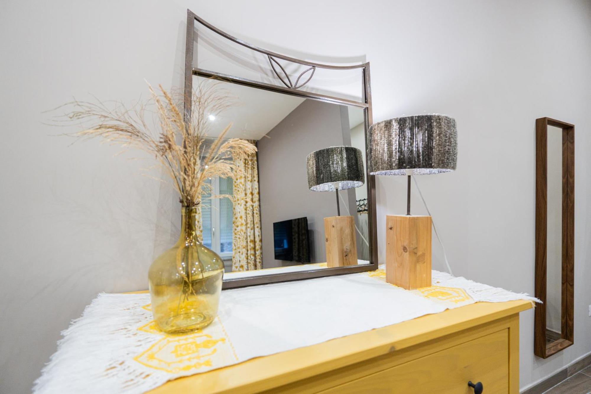 La Casa Di Bianca - Modern Suites Near Plebiscito Nápoly Kültér fotó