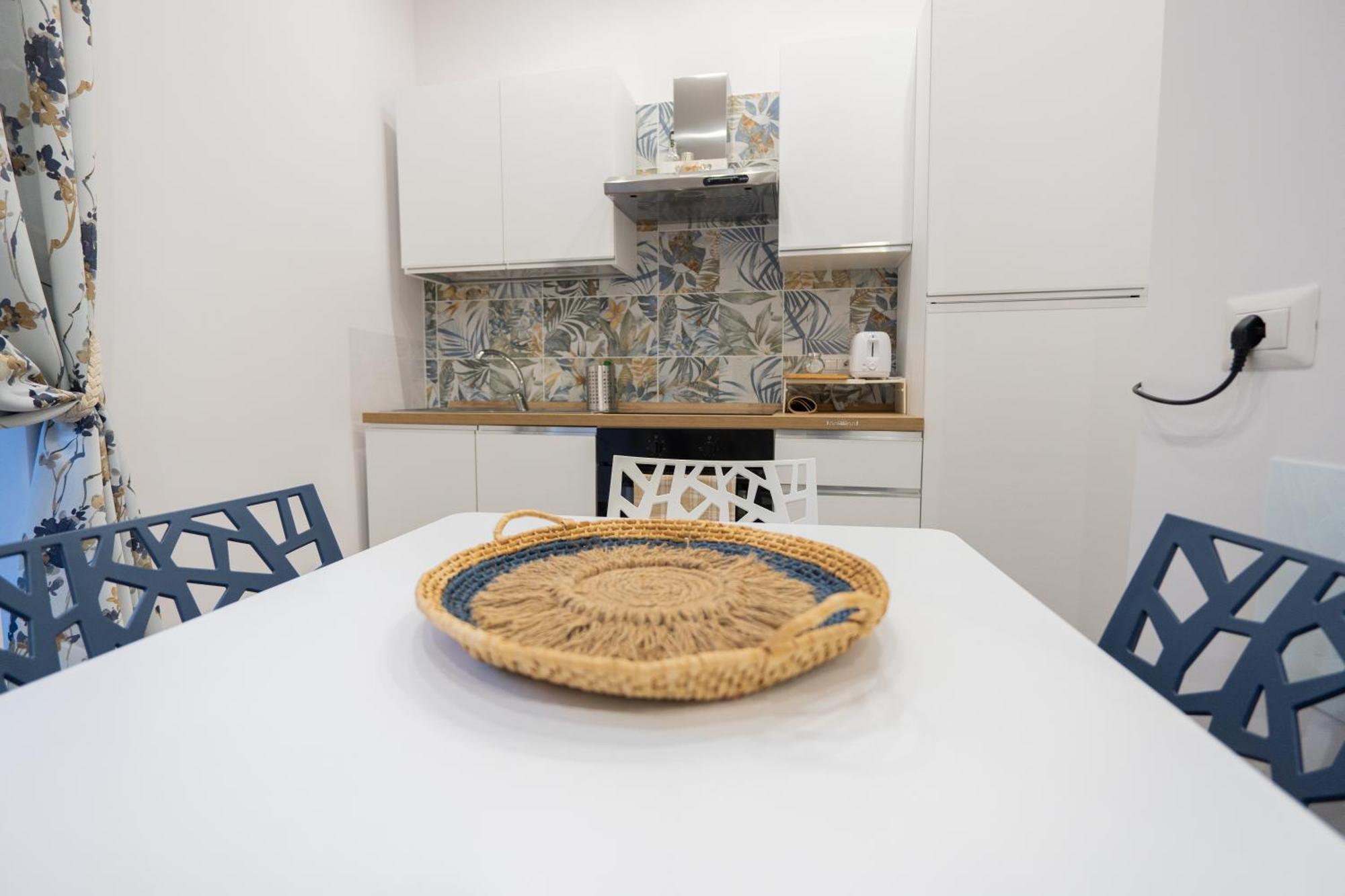 La Casa Di Bianca - Modern Suites Near Plebiscito Nápoly Kültér fotó