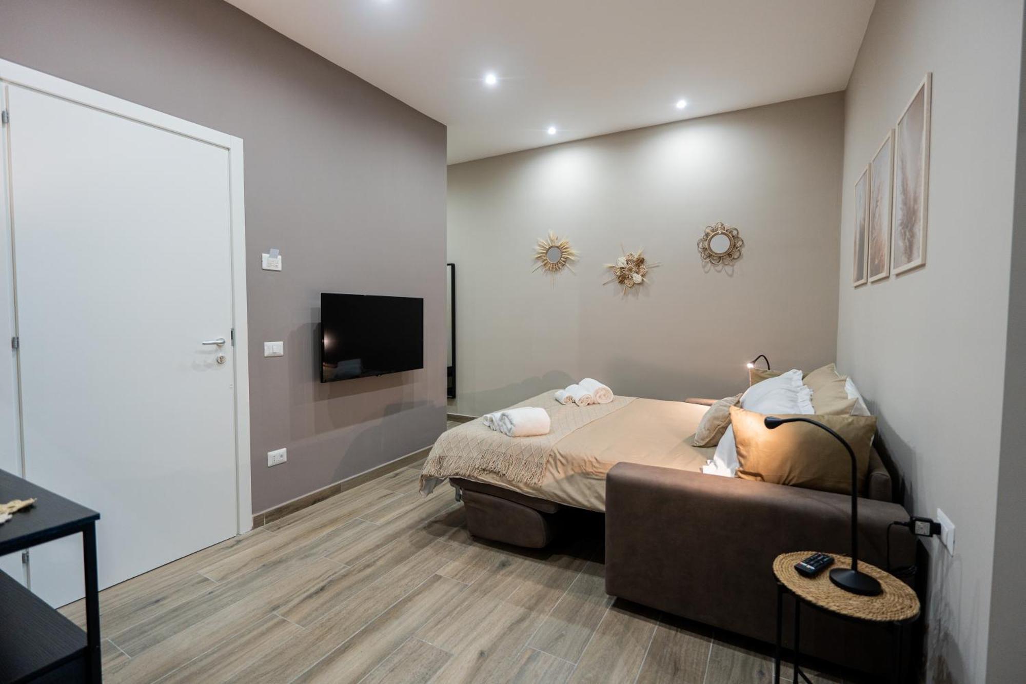 La Casa Di Bianca - Modern Suites Near Plebiscito Nápoly Kültér fotó