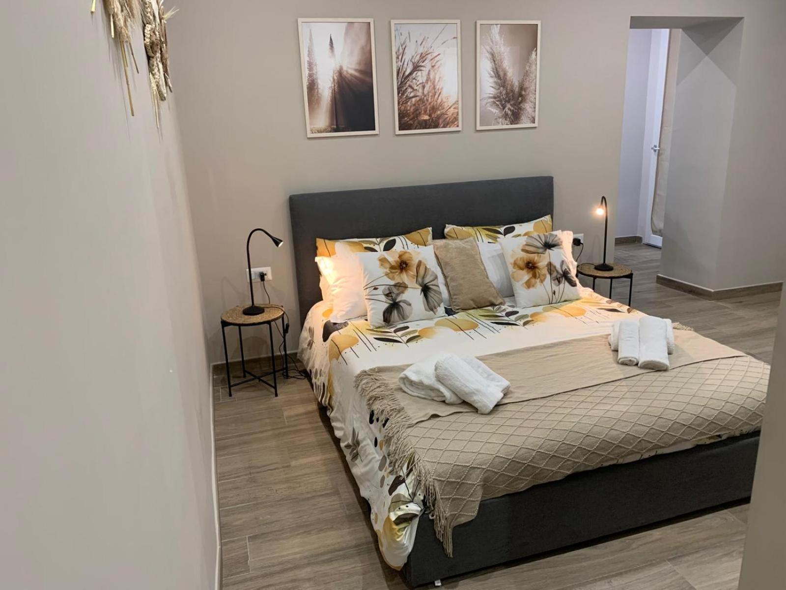 La Casa Di Bianca - Modern Suites Near Plebiscito Nápoly Kültér fotó